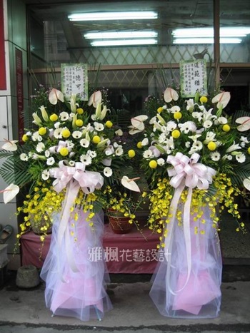 追思花籃集集花店，名間花店，2024年雅楓花店28周年慶(1996年創立)_鹿谷花店公奠花籃